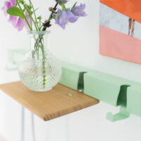 Vij5 Coatrack by the Meter plankje (image by Keekshuis 6)